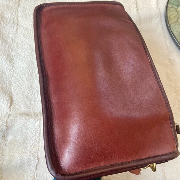 Coach Vintage Basic Bag Burgundy 9455 - Picture 7 of 15